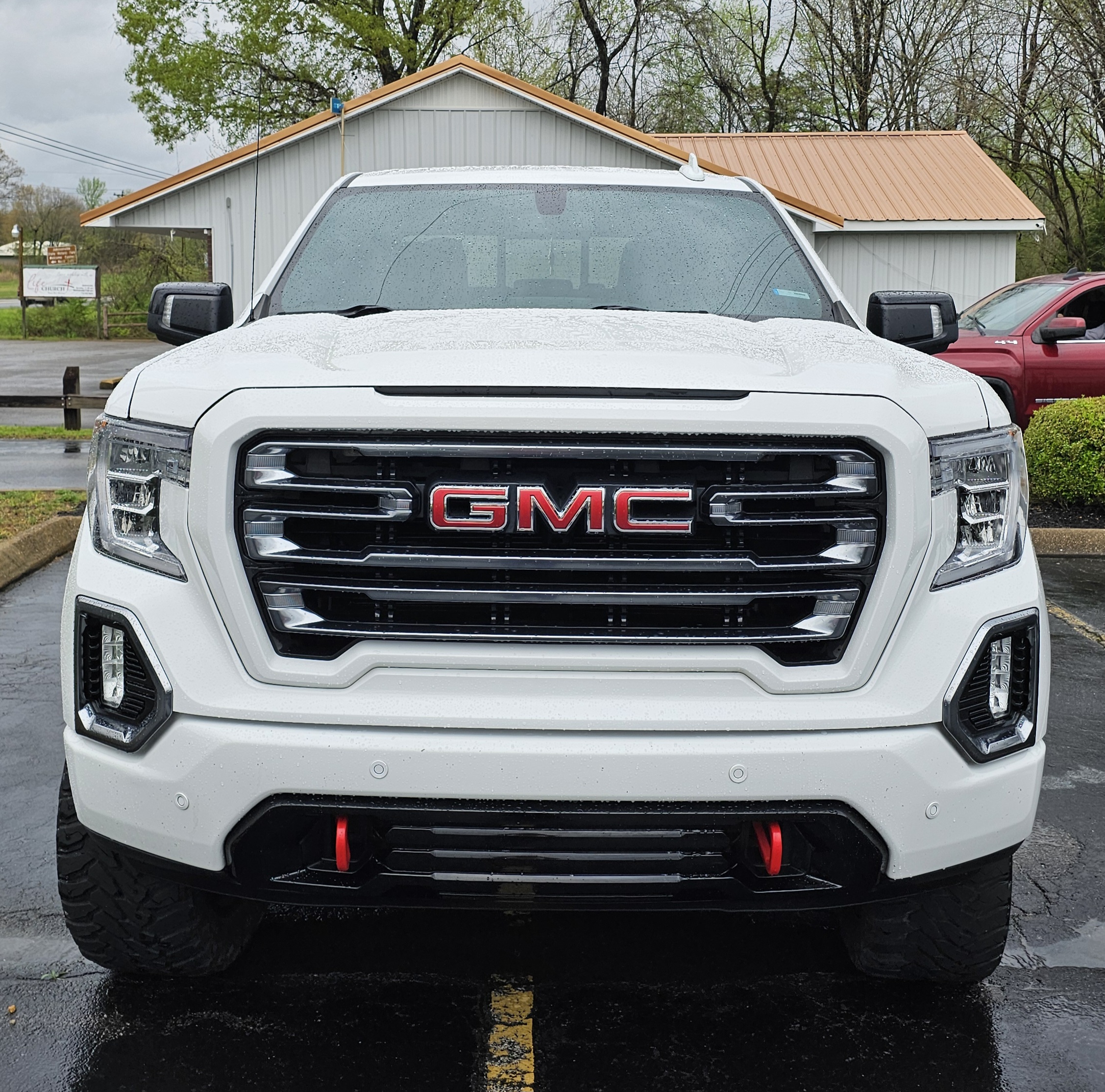 Front grill view of of 2019 GMC Sierra truck